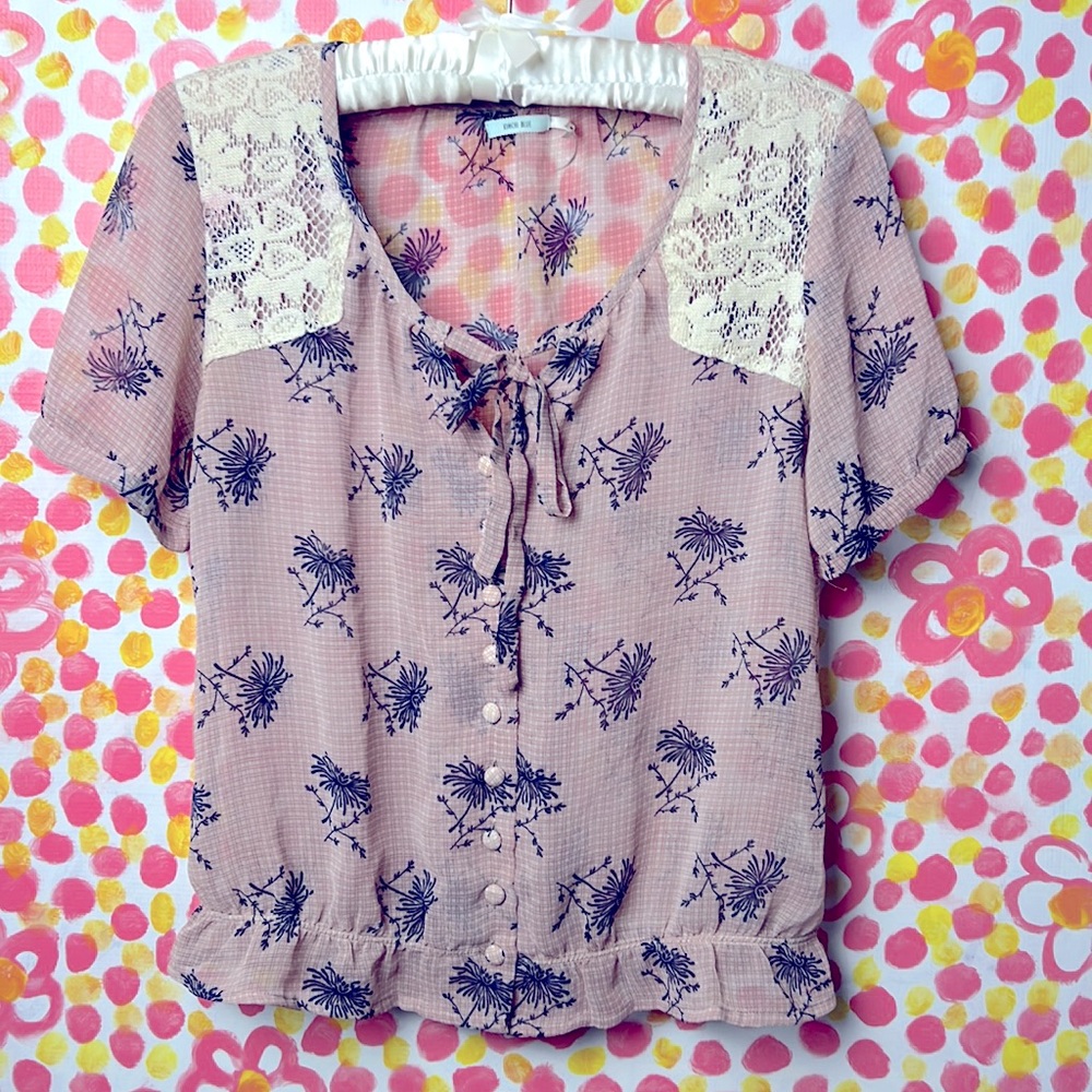 Kimchi Blue Baby Doll  Floral Sheer Blouse Lace Short Sleeve Sz.S